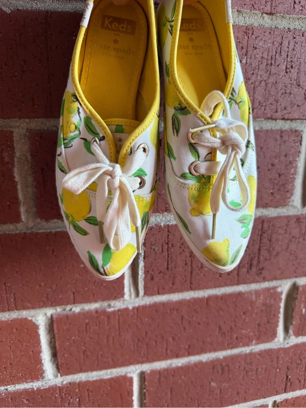 Kate spade New York For Keds Lemon print Pointer Shoes Size 6.0